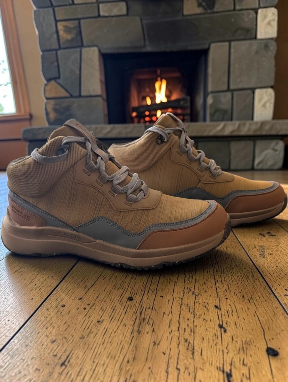 Rockport Hydro-Shield Women's High Top Sneakers Size 7.5 Tan Waterproof Comfort